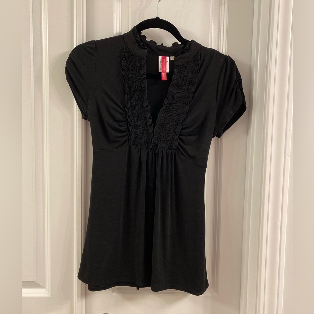Black short sleeve top